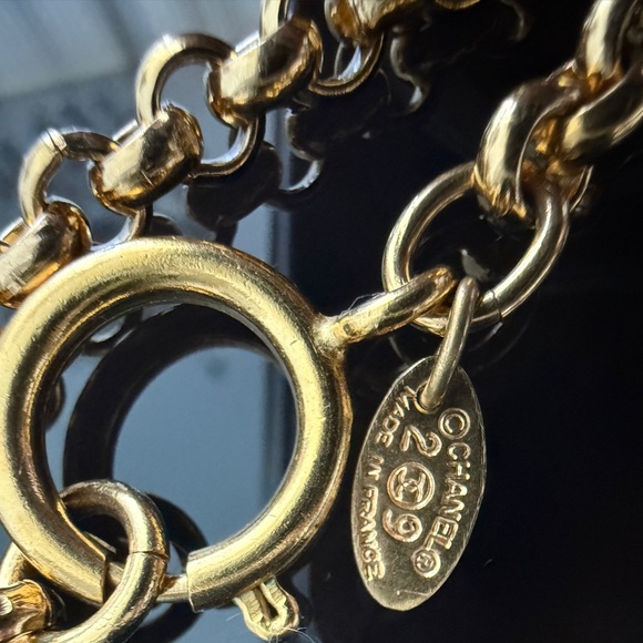 LOT 2082 24K gold plated CHANEL vintage necklace CC - Picture 5 of 9